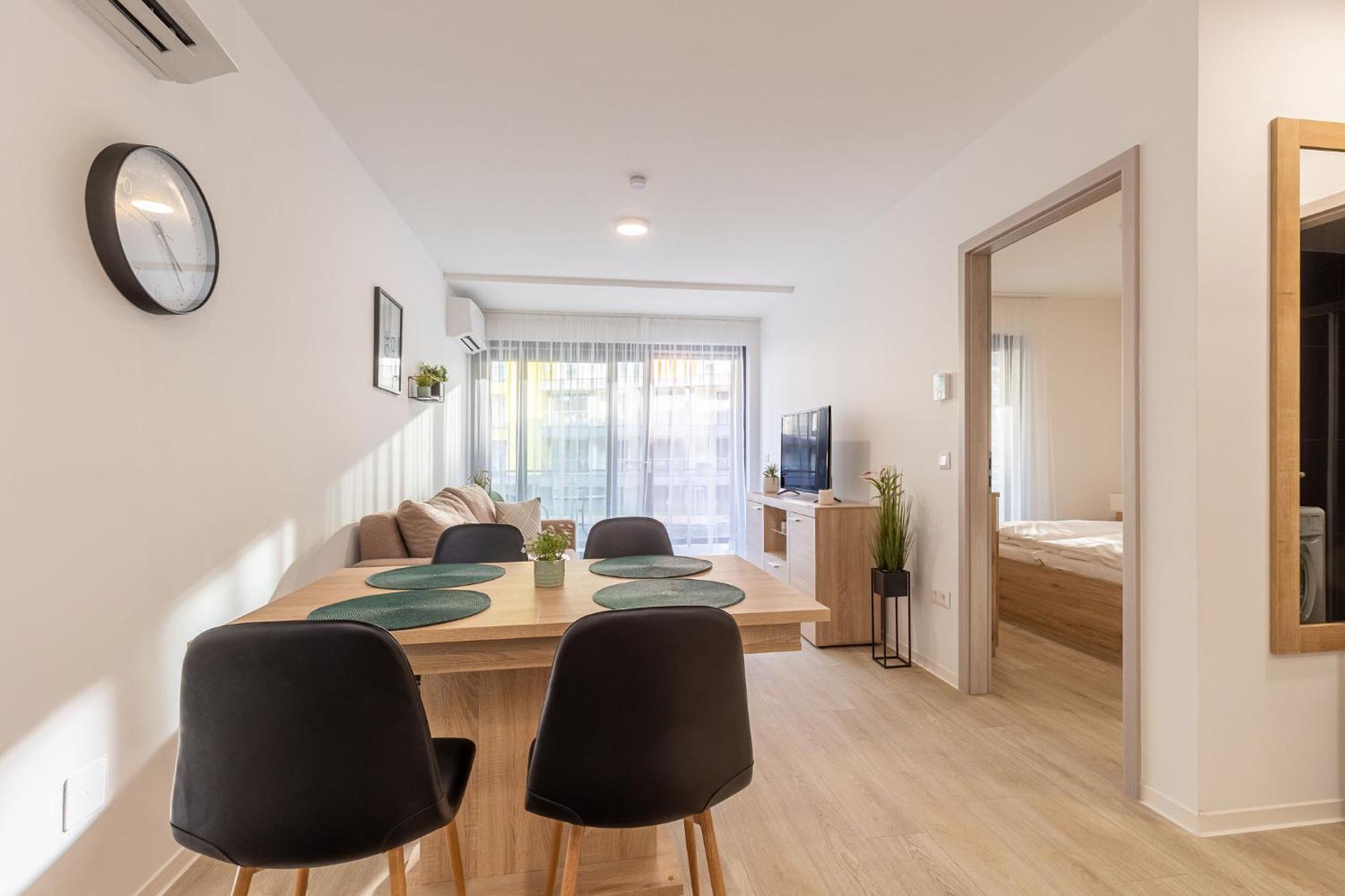 Casa Romana Apartmanok Siofok By Bltn المظهر الخارجي الصورة